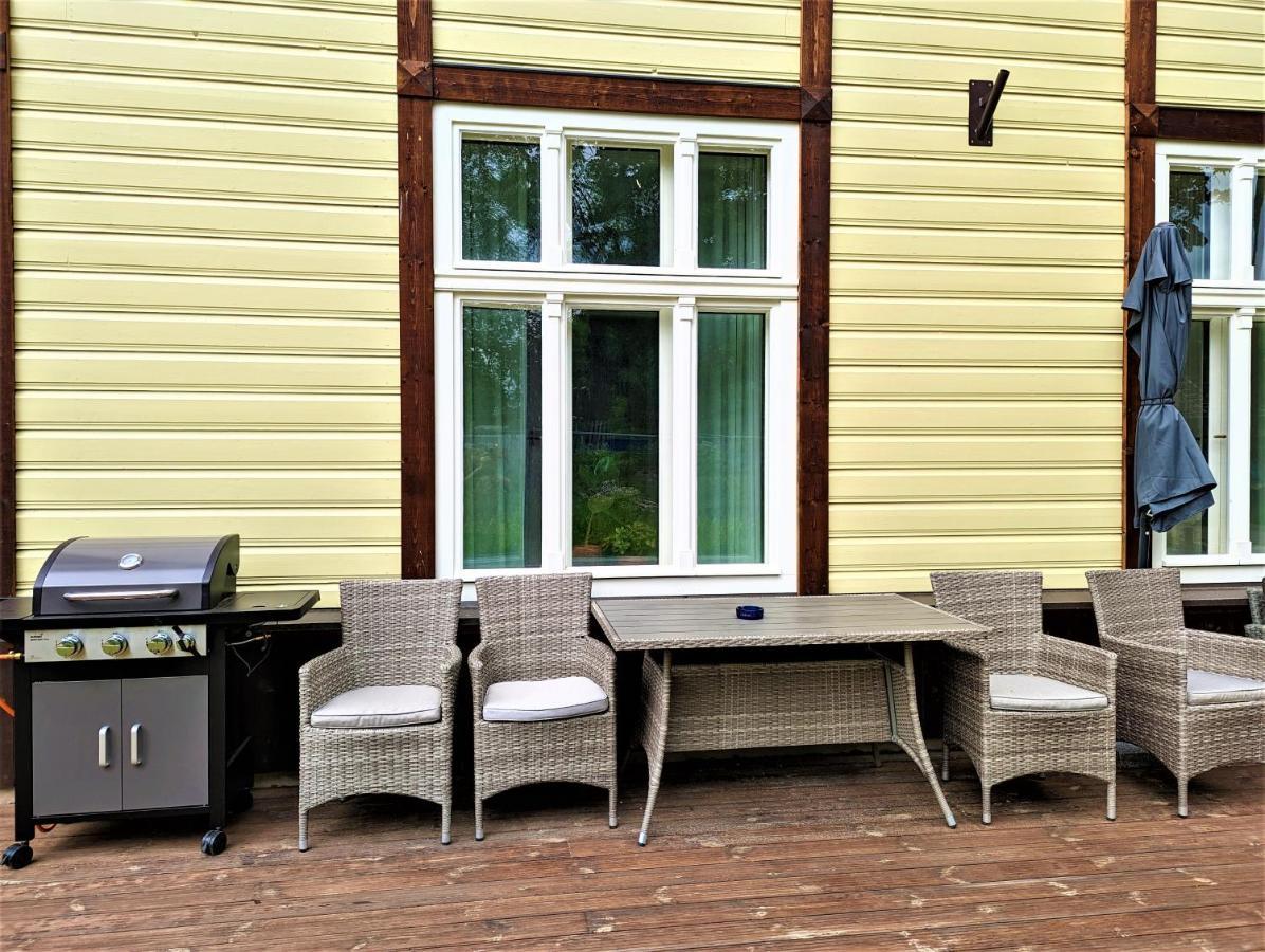 Emajoe Keeltekool Apartment Tartu Exterior photo